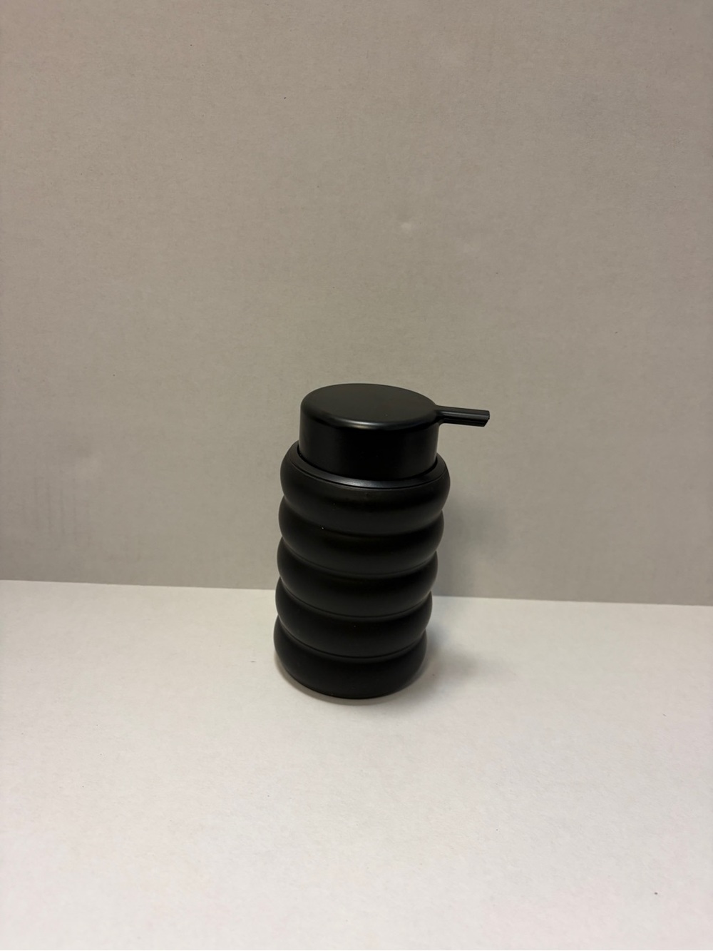 Room Essentials Black Ribbed Soap Pump Dispenser Bathroom Countertop 5.95”